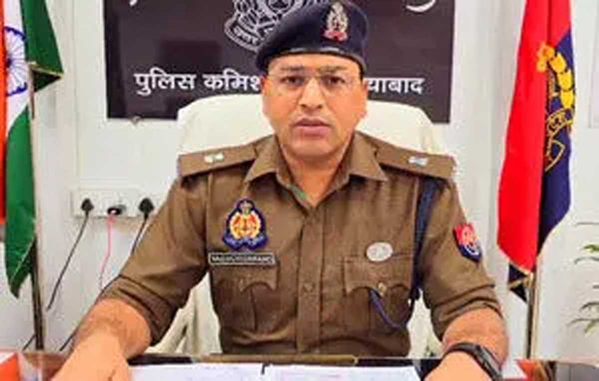 गाजियाबाद: मोबाइल टावरों से उपकरण चोरी करने वाले गिरोह का पर्दाफाश, 5 आरोपी गिरफ्तार